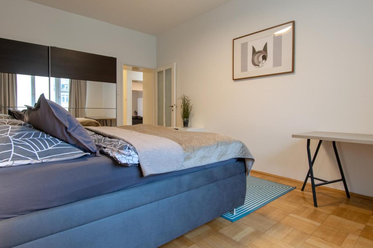 Apartment As Aparts. Old Town Square Apt. *