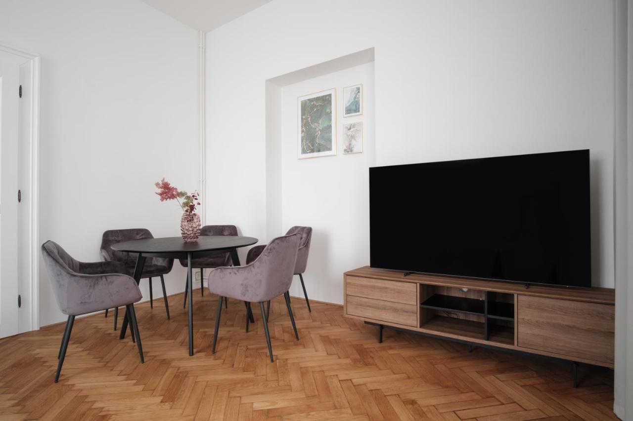 Appartement Spacious In Karlin By Days Prague