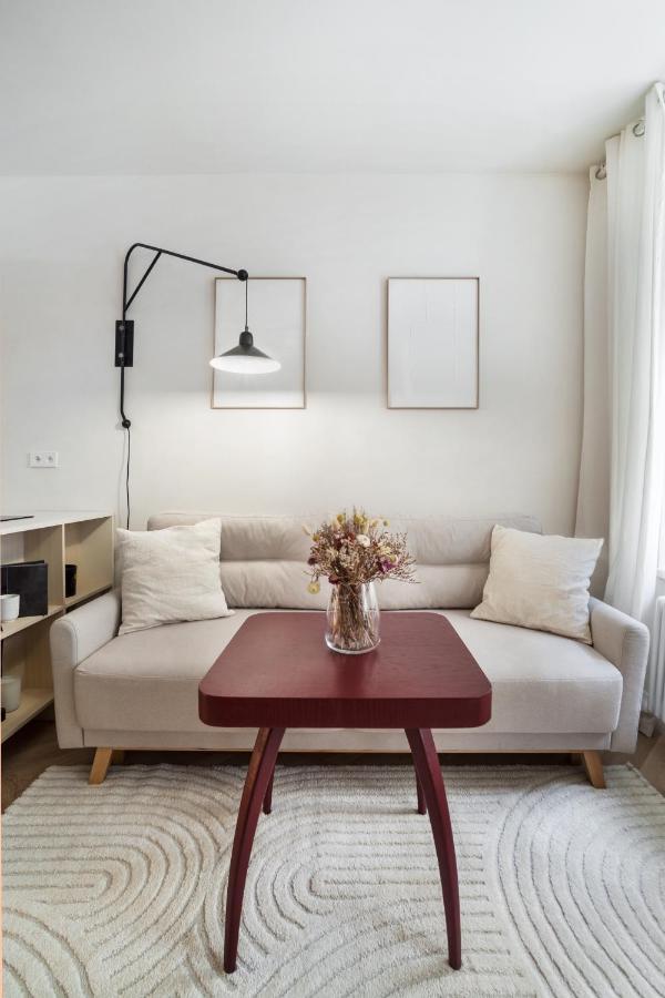 Limewash In Vrsovice By Days Apartment Prague