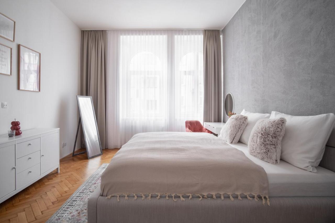 Spacious In Karlin By Days