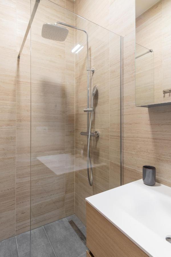 Appartement Spacious In Karlin By Days *