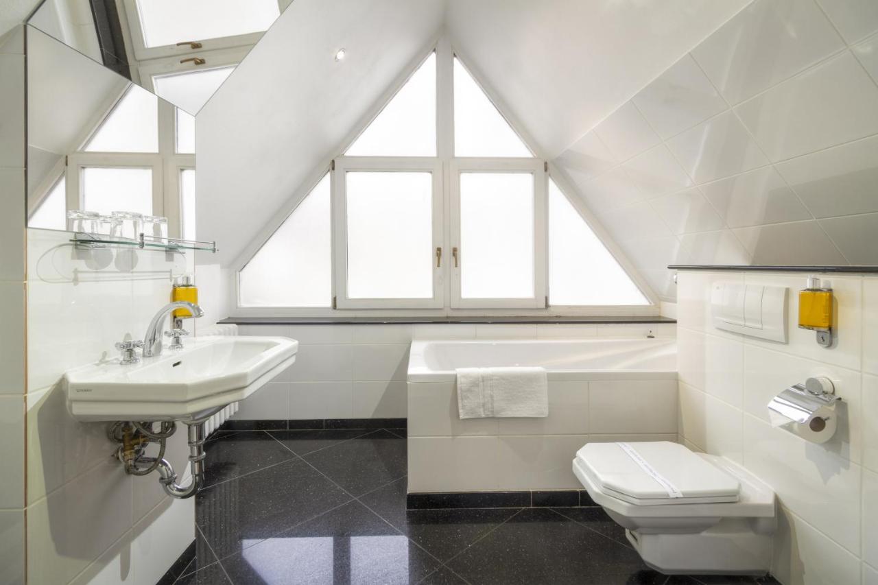 Black Star Otel