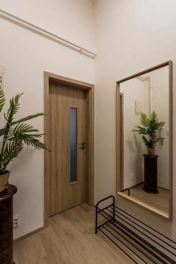 Apartment Unique In Karlin By Days Prague