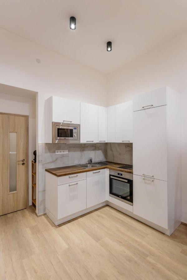 Apartment Unique In Karlin By Days *