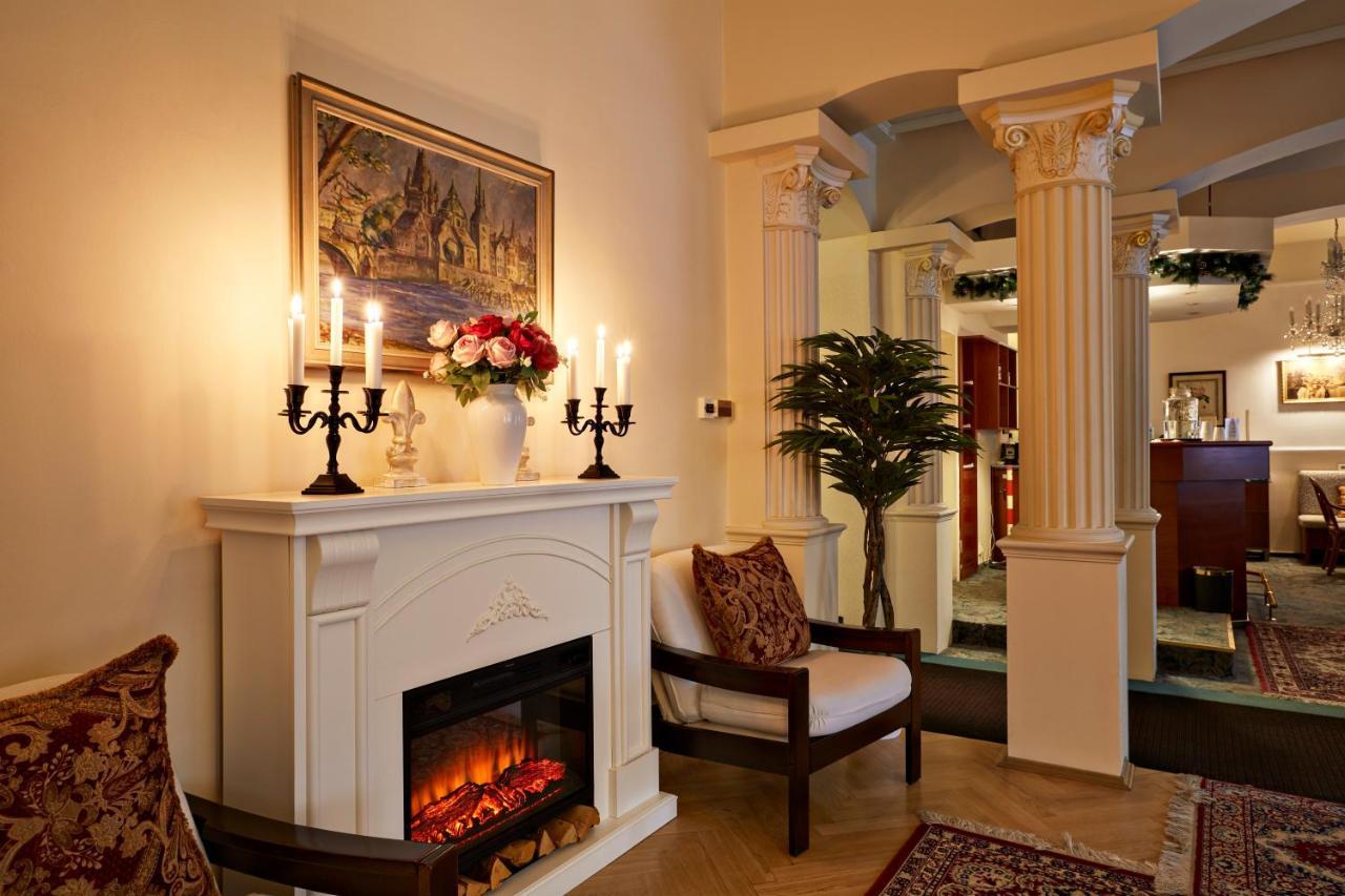 Hotel Fleur De Lis 4*