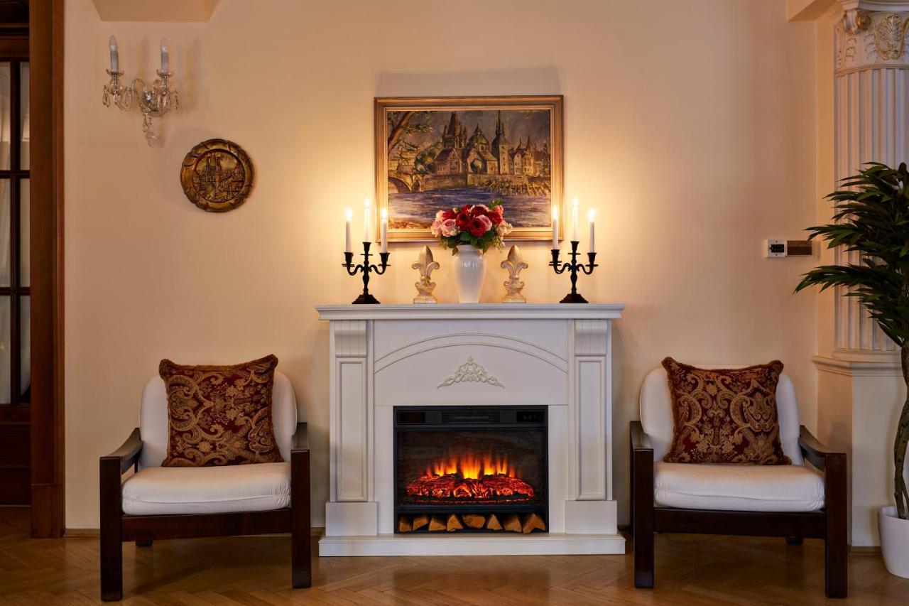 Fleur De Lis Hotel 4*
