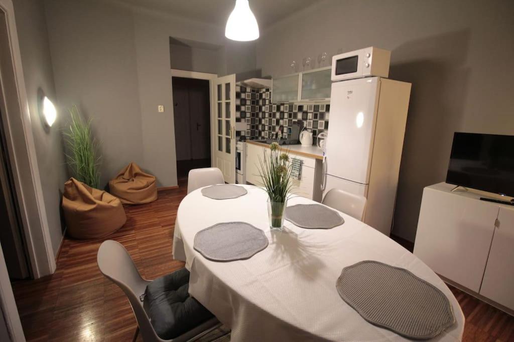 2 Bedrooms Close Vysehrad - Congress Centrum Daire *