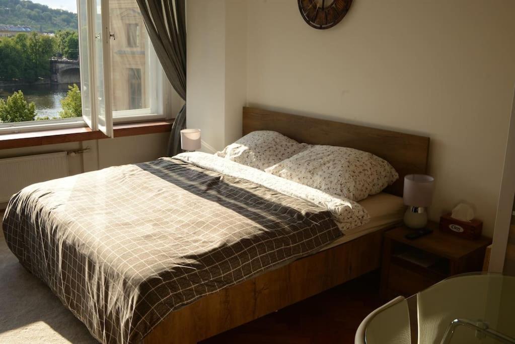 Fabulous River View Studio In The Heart Of *
