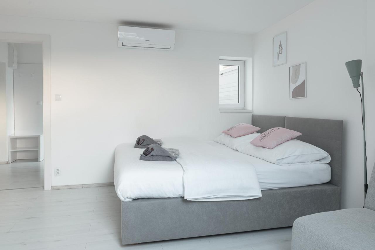 Skolska Winter Terrace Apartment