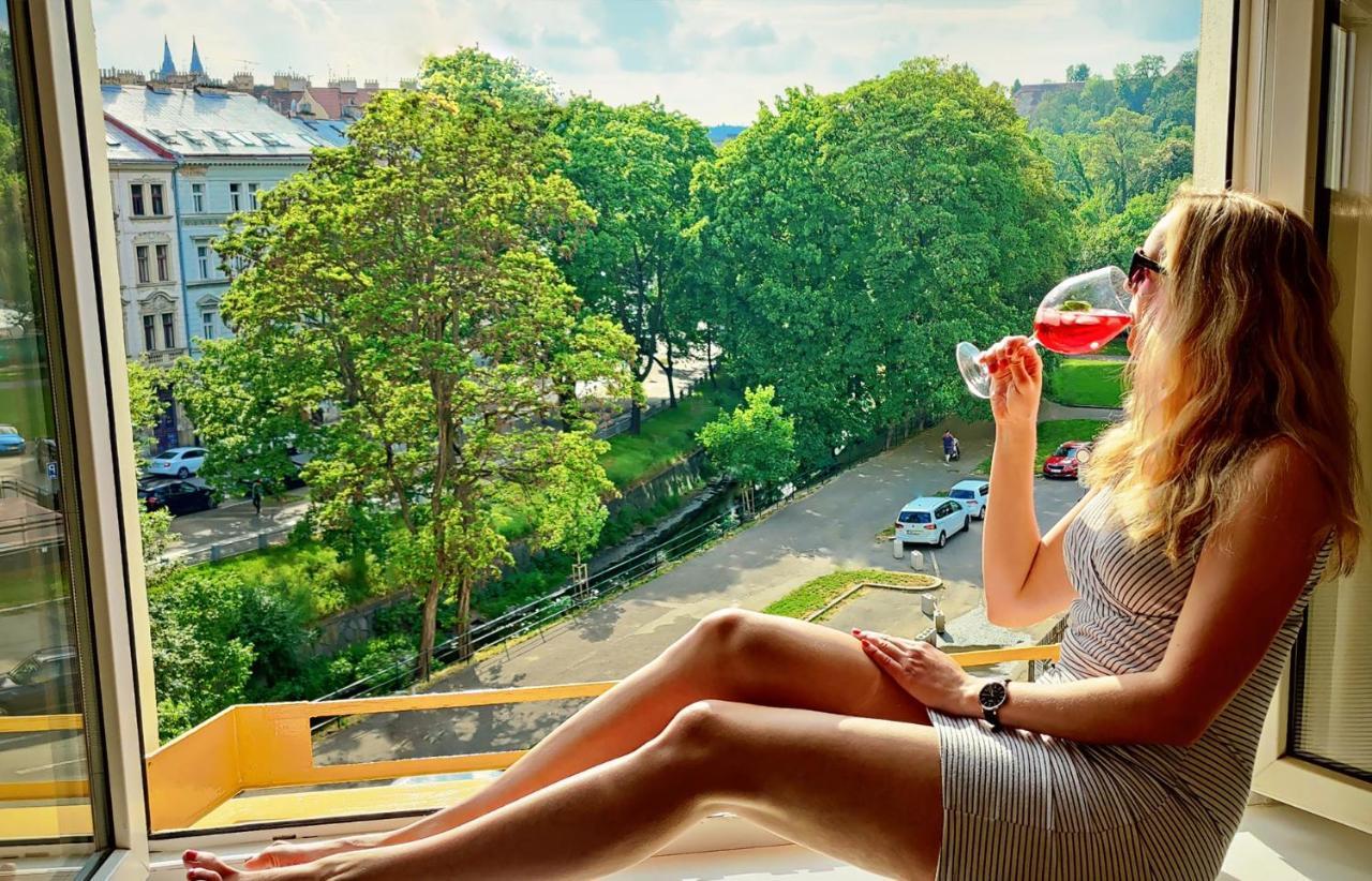 Double King Size Sunny In Castle Area Apartment Prague