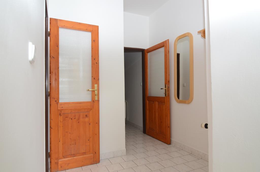 Karlin Apartment *