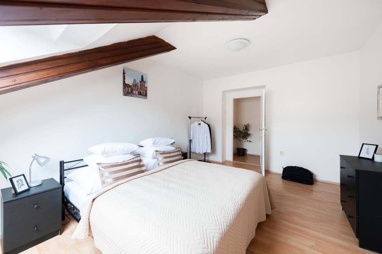 - Karlin Appartement *