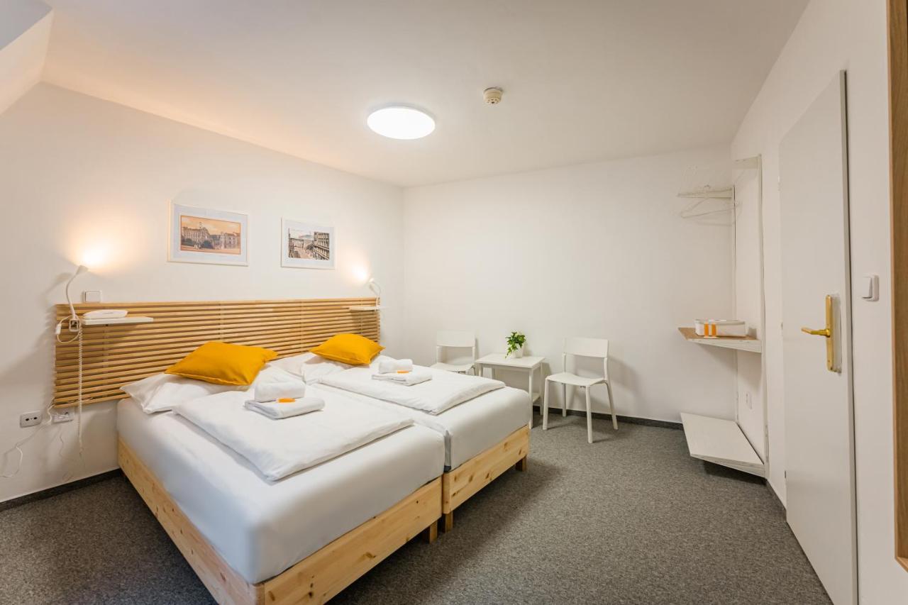 Hotel Self-service Ostas Prague