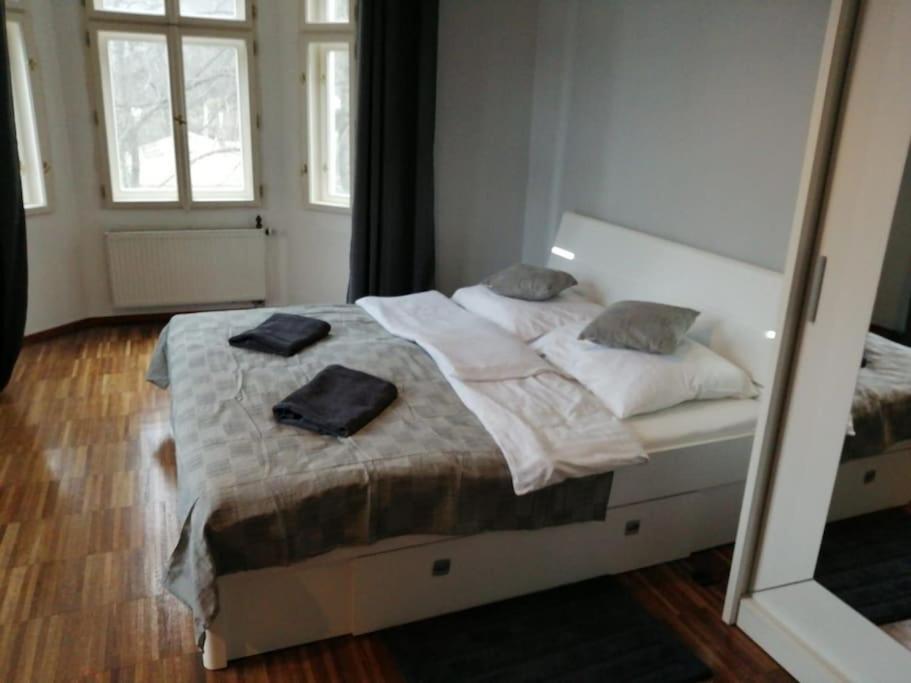 2 Bedrooms Close Vysehrad - Congress Centrum Apartamento Praga