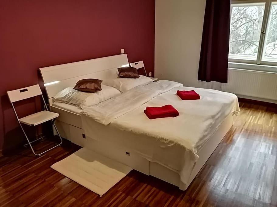 Apartamento 2 Bedrooms Close Vysehrad - Congress Centrum Praga