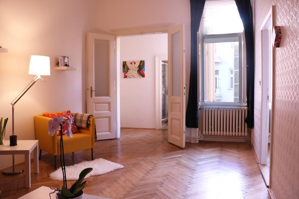 Charming Apt W Balcony Old Town Apartamento *