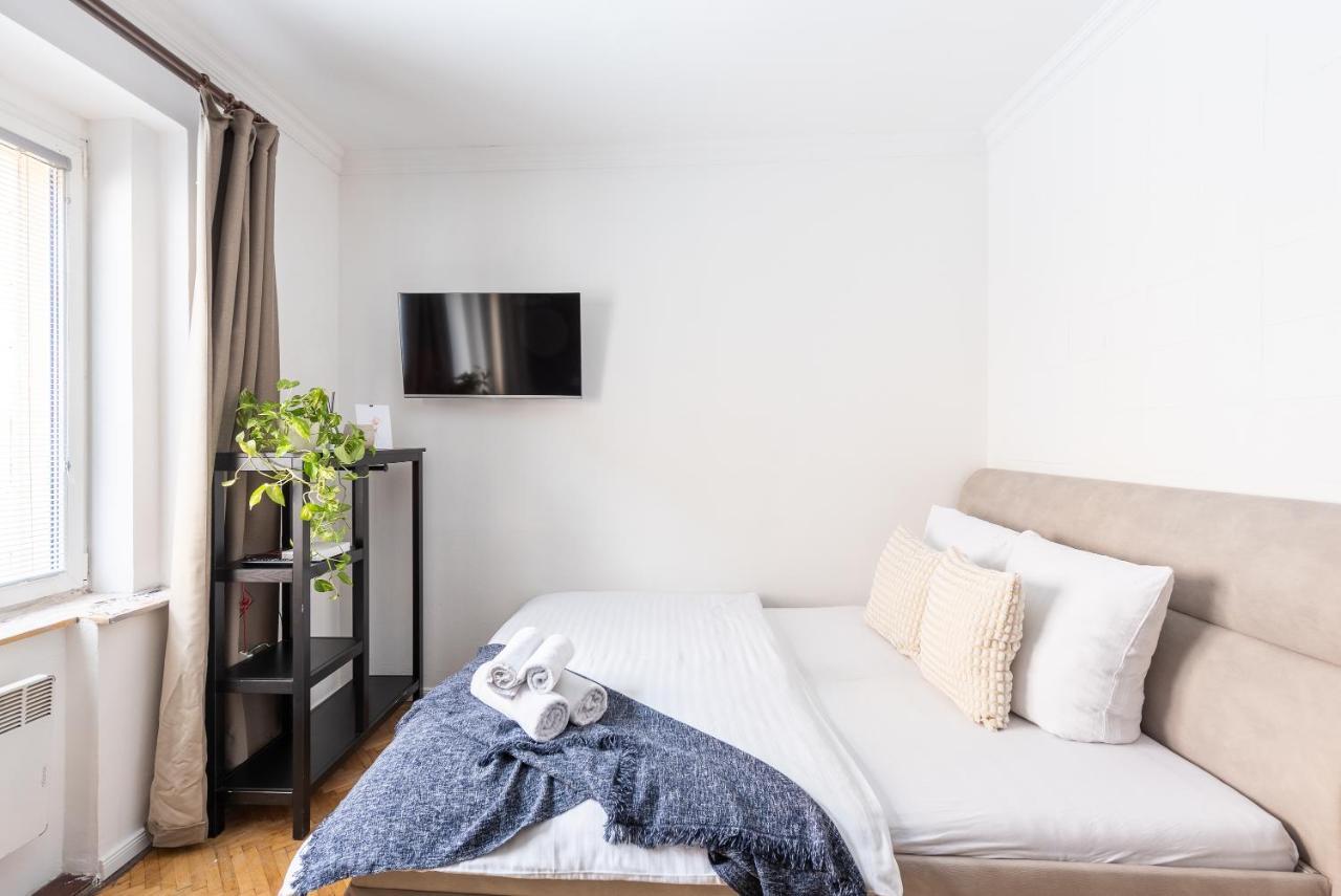 Crystal Apartment