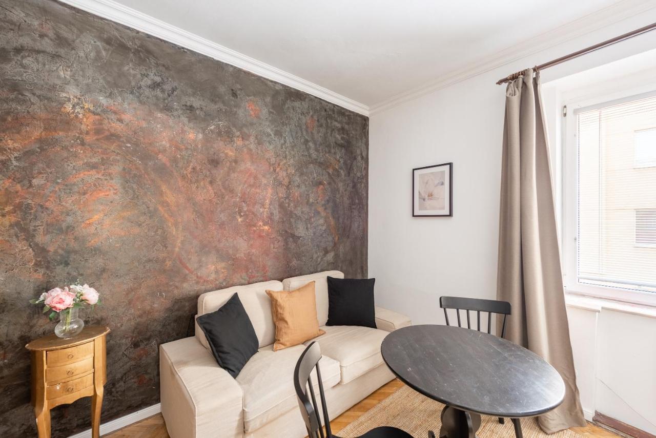 Apartment Crystal *