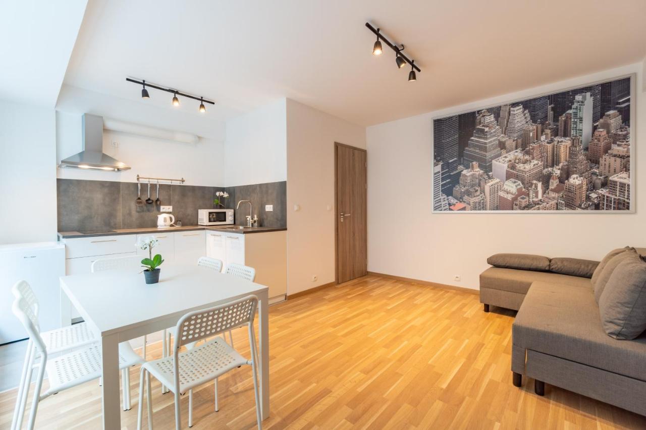 Daire Brand New Two #26 With Free Secure Parking Close To Center Prag