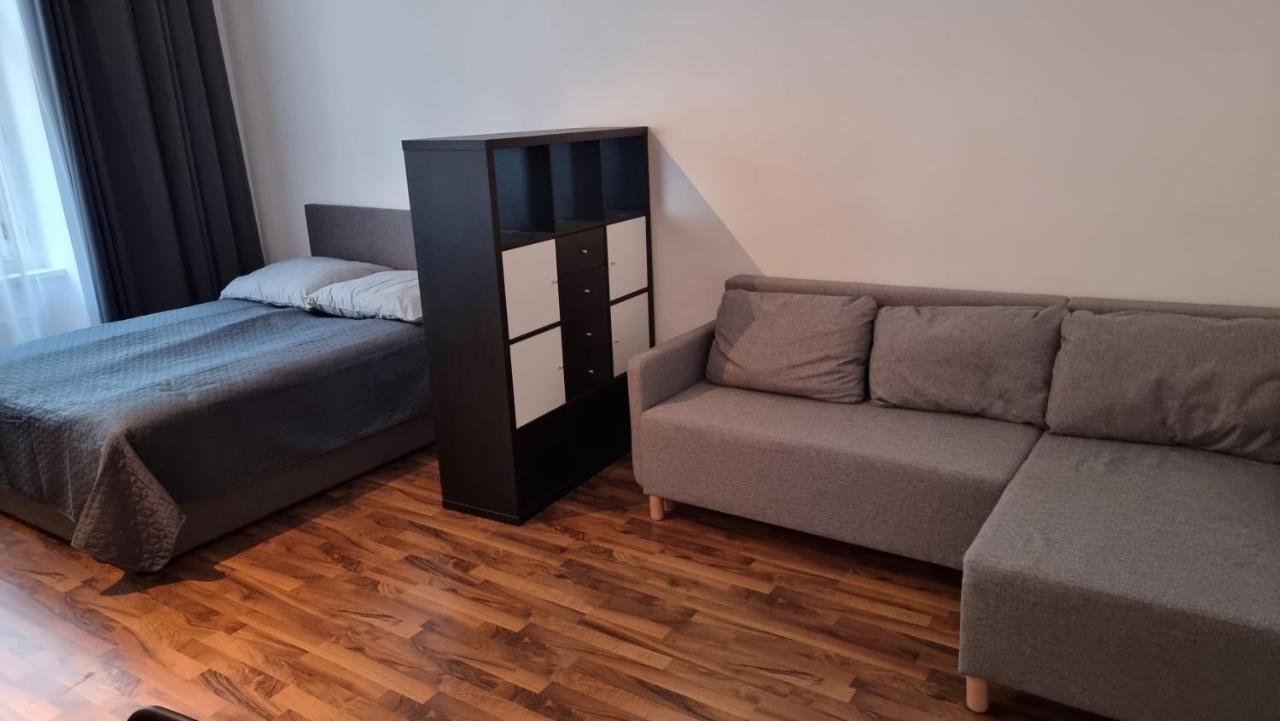 Comfortable Great Location Close To Center Apartment Prag