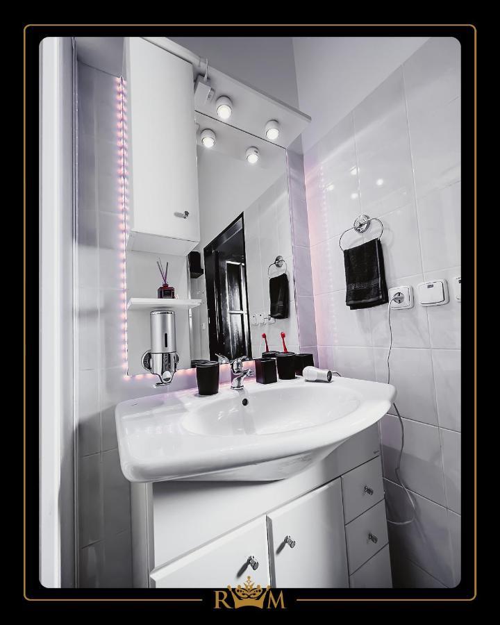 Rm Luxury In • 6 People • Free Parking • Pets Prag