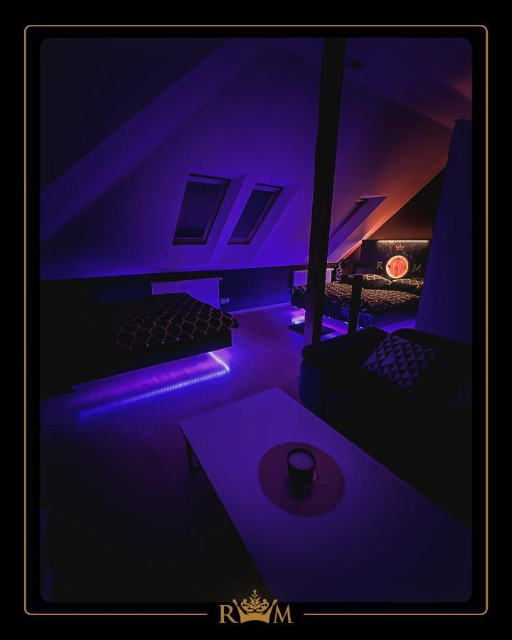 Rm Luxury In • 6 People • Free Parking • Pets * Prag