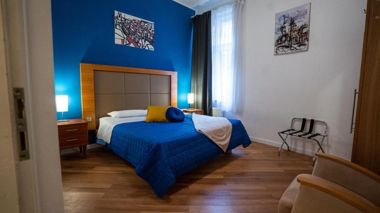 Nux Old Town Square Masna Apartamento *