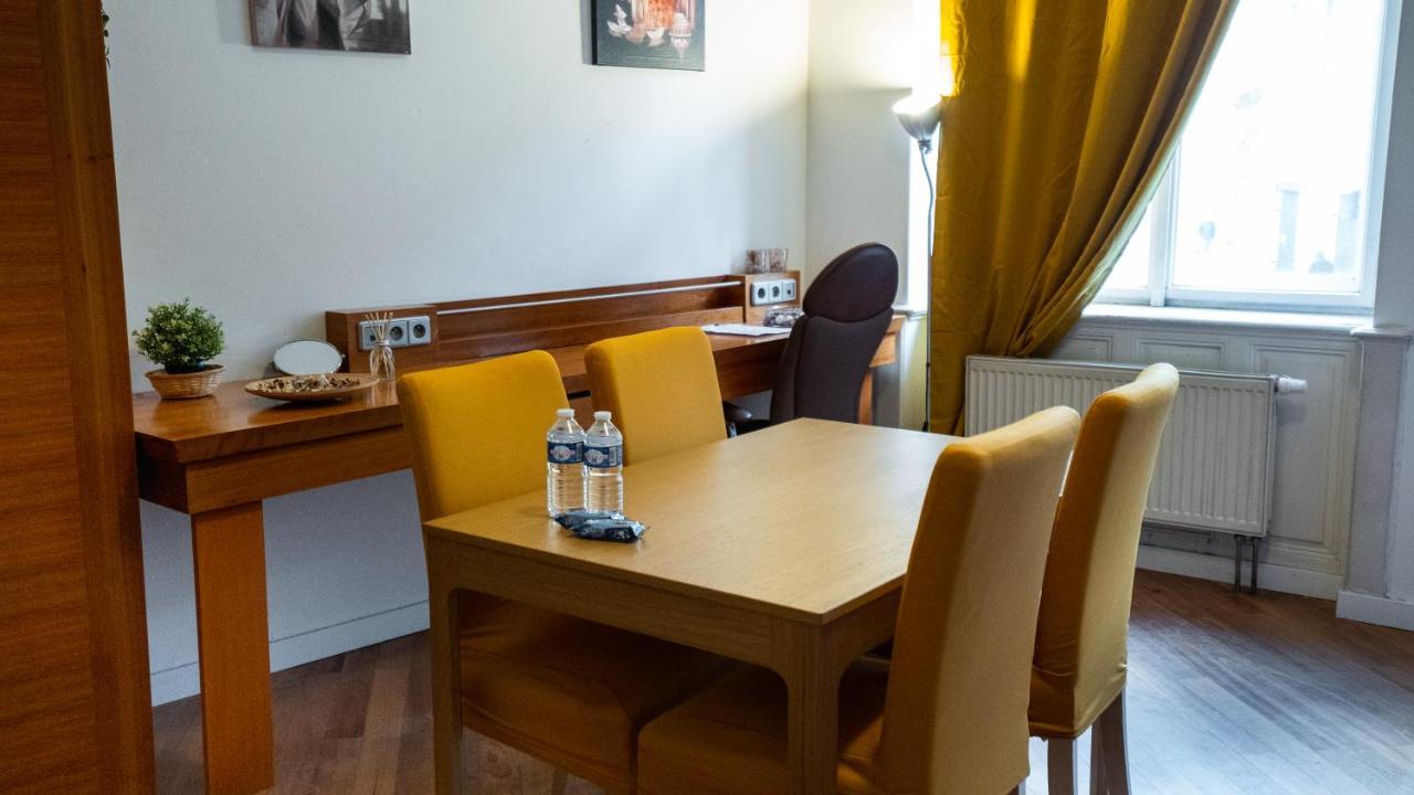 Nux Old Town Square Masna Apartamento *