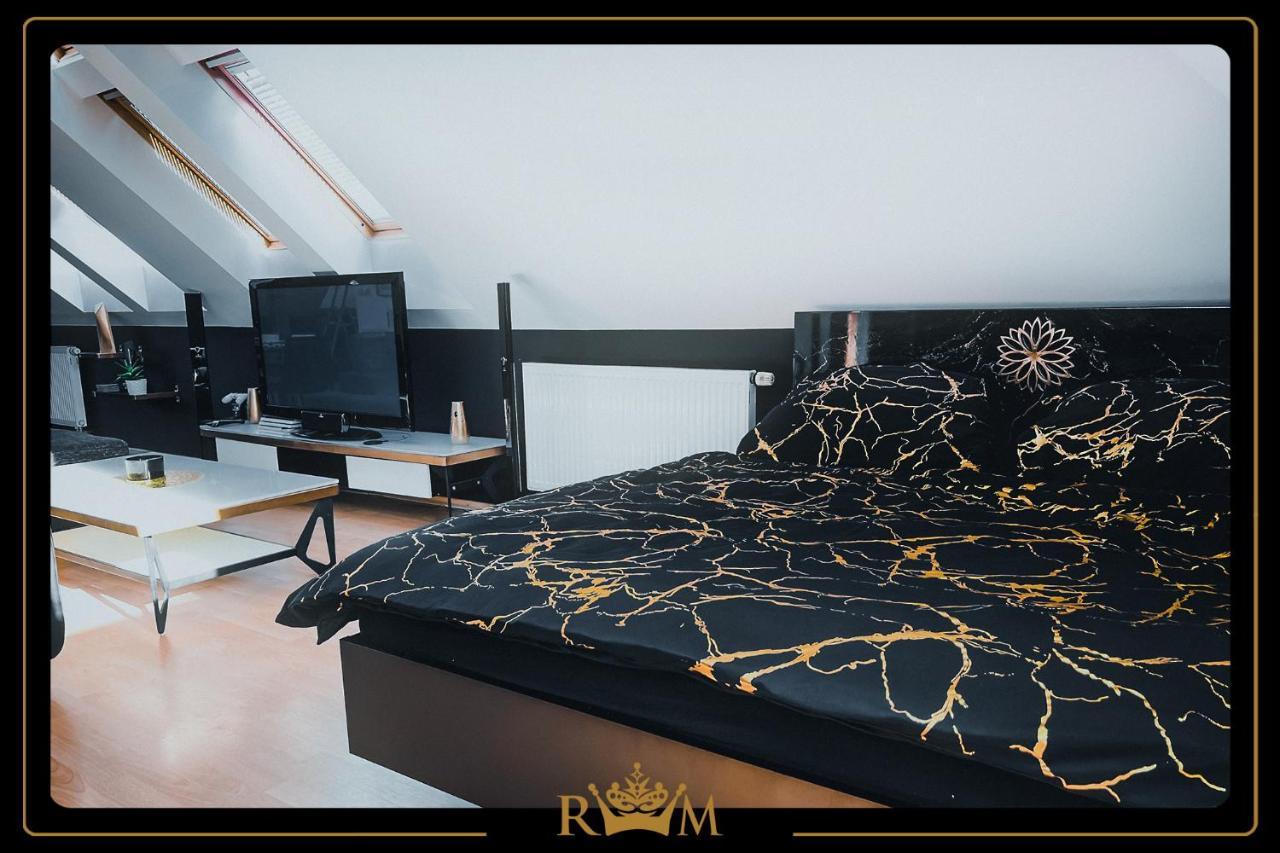 Rm Luxury In • 6 People • Free Parking • Pets Daire *