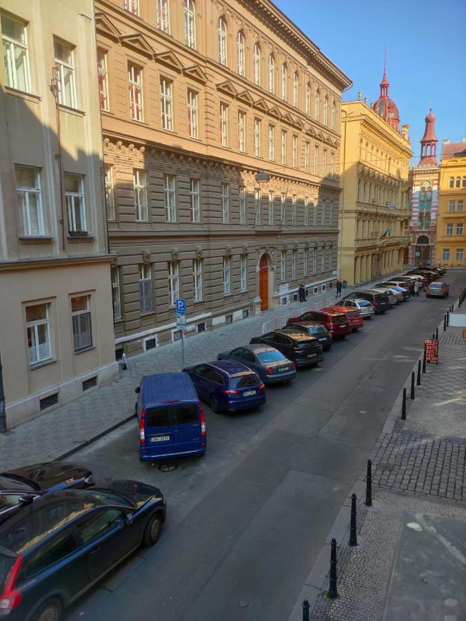 Dali Wenceslas Square Apartment *