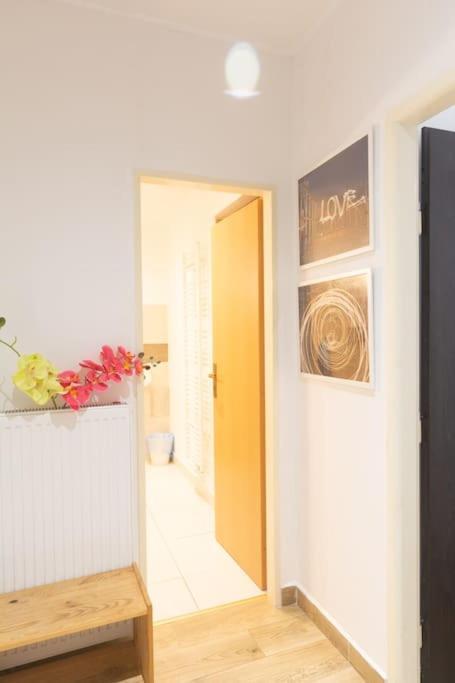 Cozy Basement Flat, Skyshowtime, 3 Minutes To Center Appartement Prague