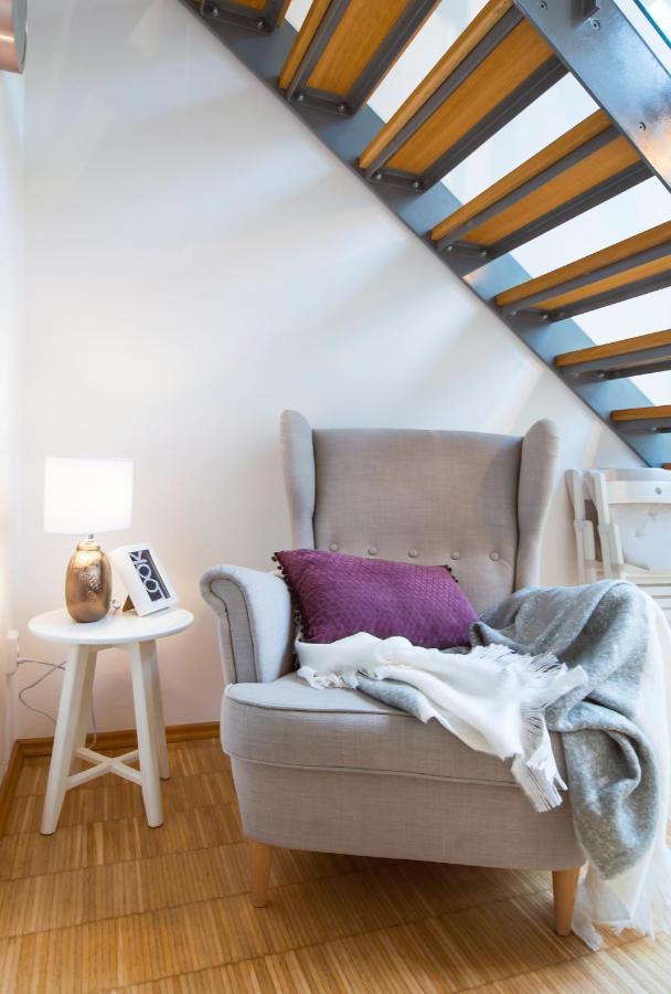Apartment Modern Charvatova Prag