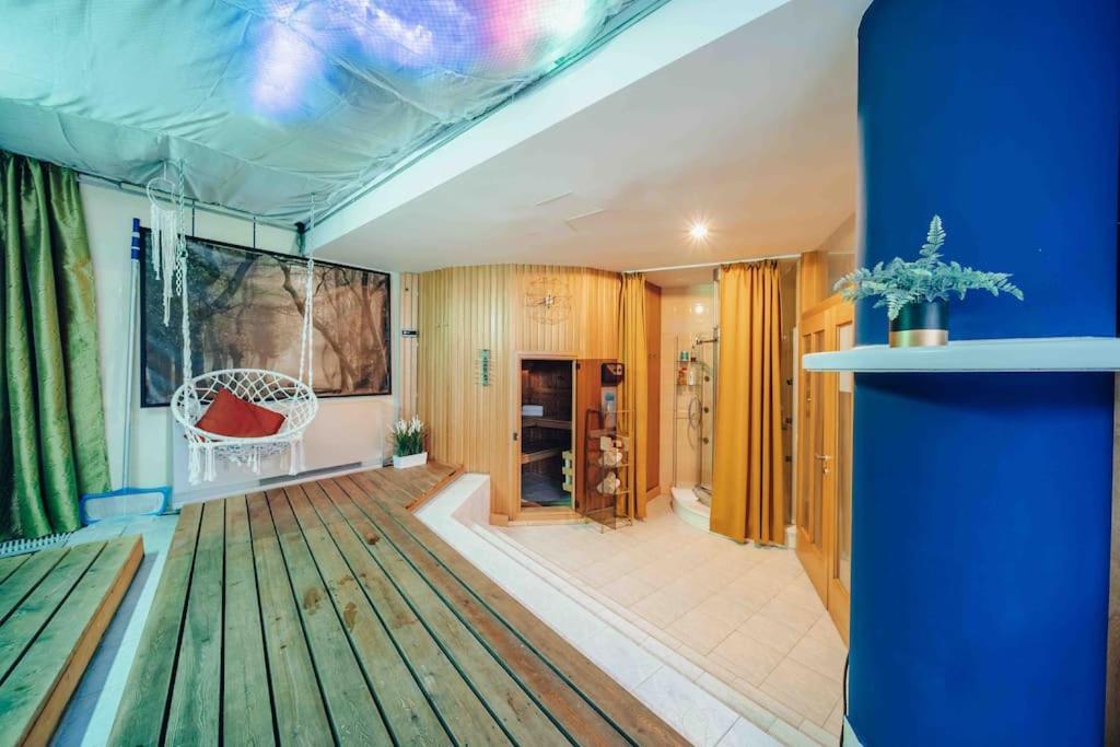 Unique With Private Pool, Cinema, * Prague