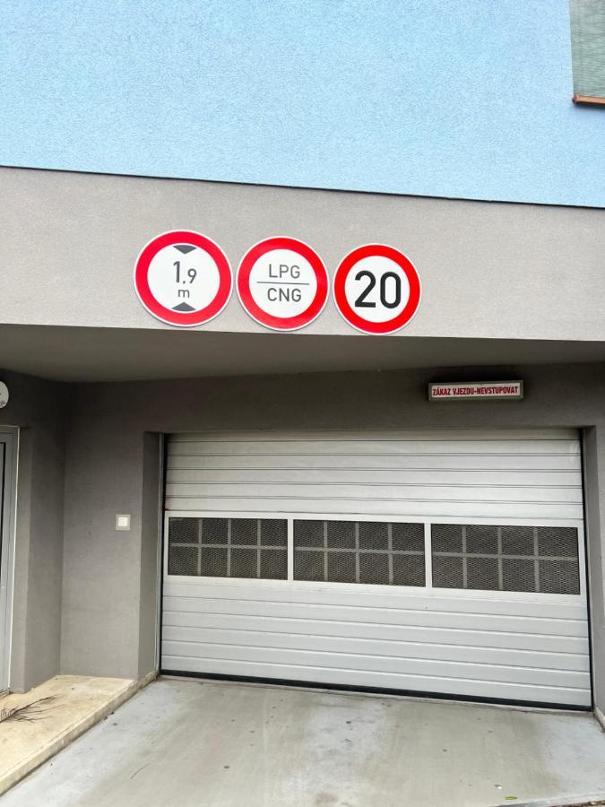 Maria - Free Parking Apartment Prague