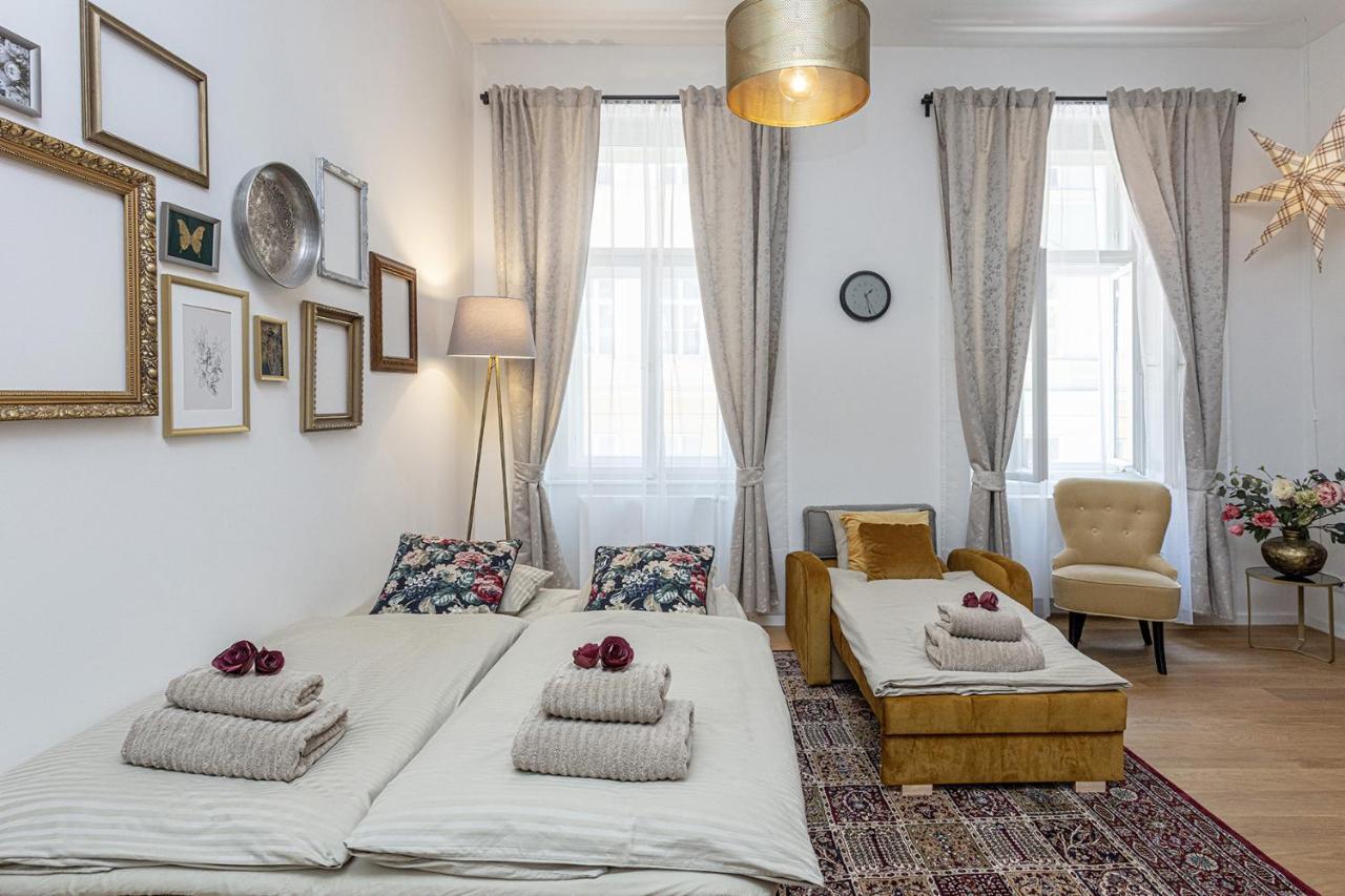 Appartement A - Lesser Town