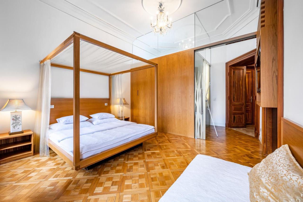 Apart Otel Malostranska