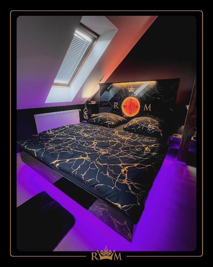 Rm Luxury In • 6 People • Free Parking • Pets Daire Prag