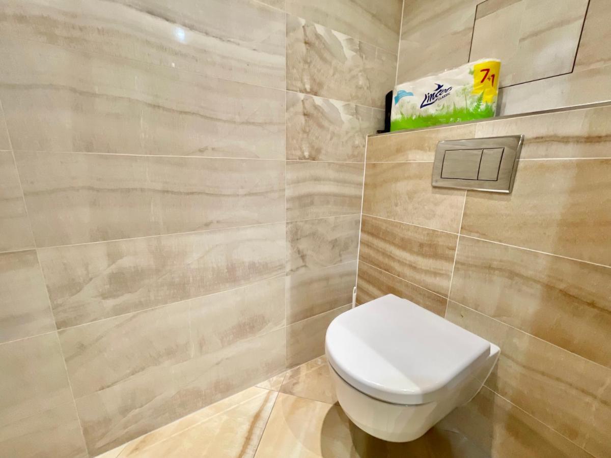 Centrum Park Apartment+ Daire Prag