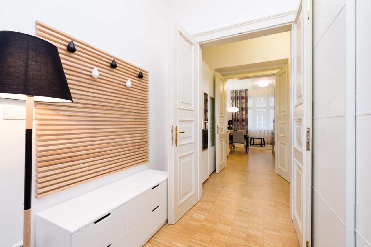 Apartment Modern Charvatova Prag