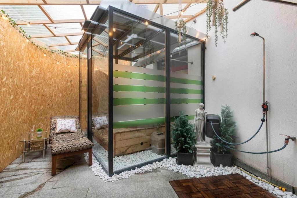 Miami Lovely Romantic Garden With Whirlpool Apartment