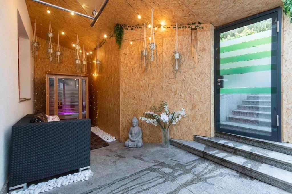 Miami Lovely Romantic Garden With Whirlpool Apartment