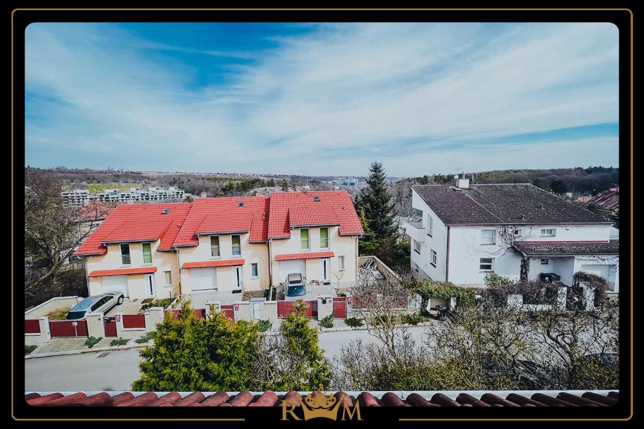 Rm Luxury In • 6 People • Free Parking • Pets * Prag