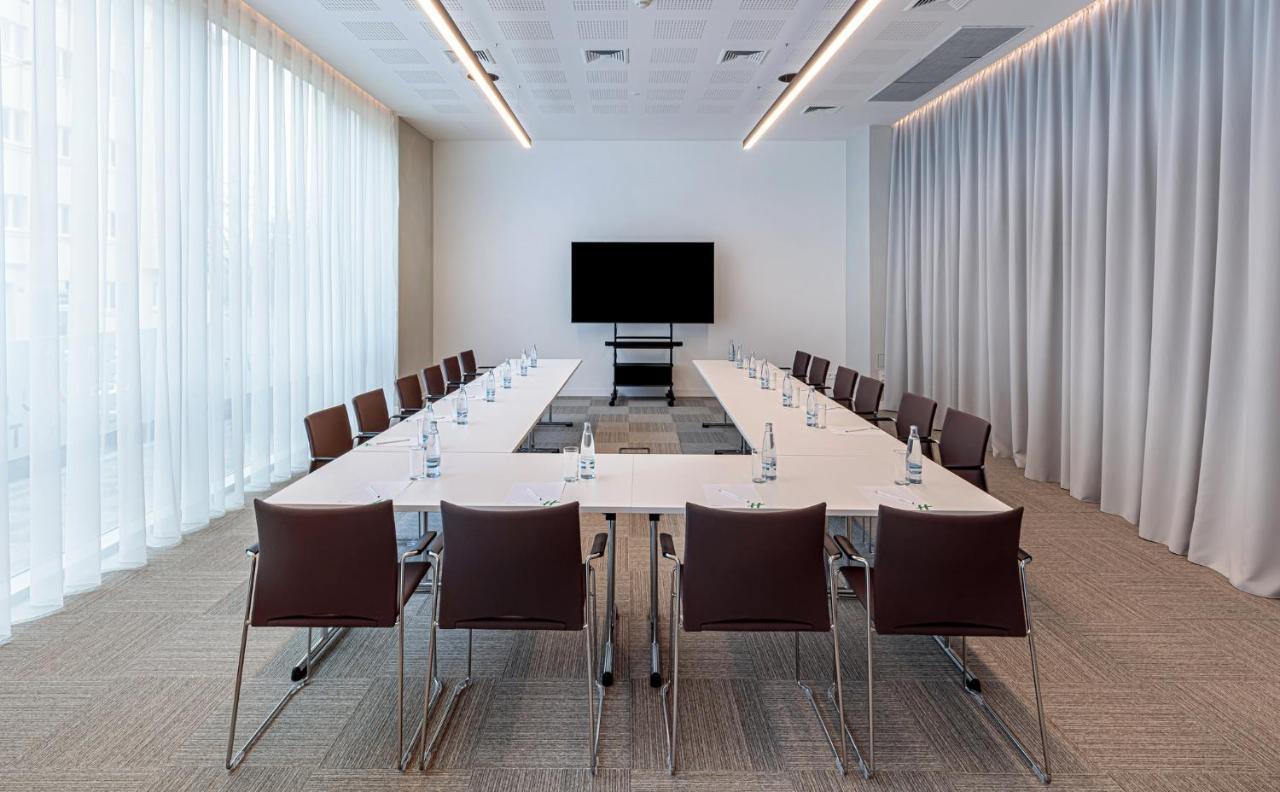Hotel By Ihg Prague