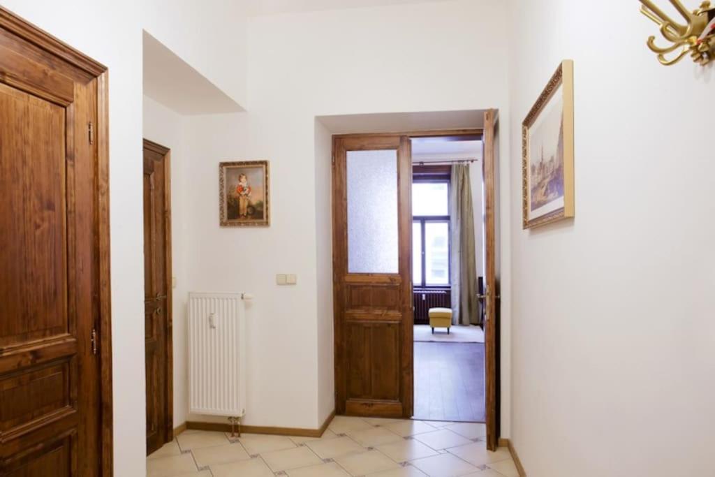 Rhythm And Style In City Center Andel Apartment Prague