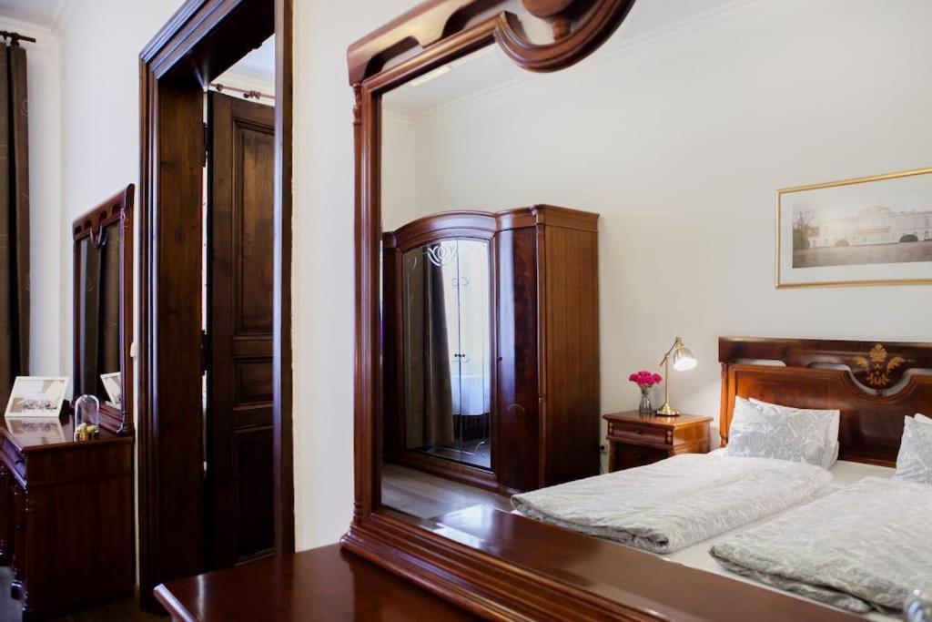 Rhythm And Style In City Center Andel Apartment