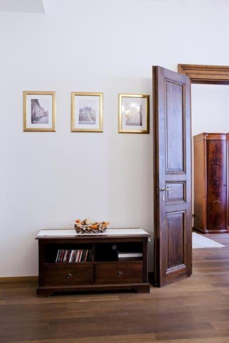 Rhythm And Style In City Center Andel Apartment