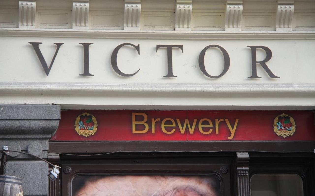 Victor
