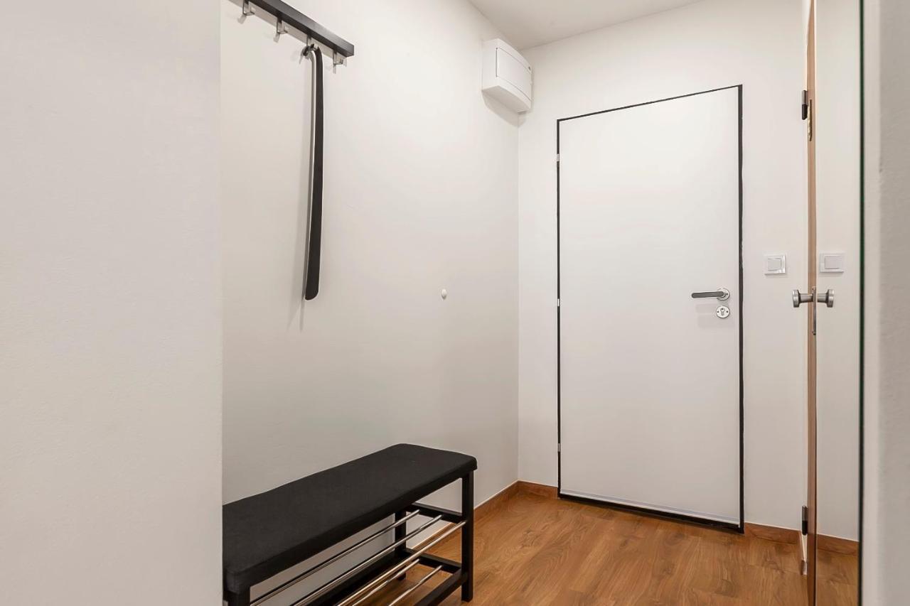 Apartment Popular Location / Street View / 4 Ppl / Netflix