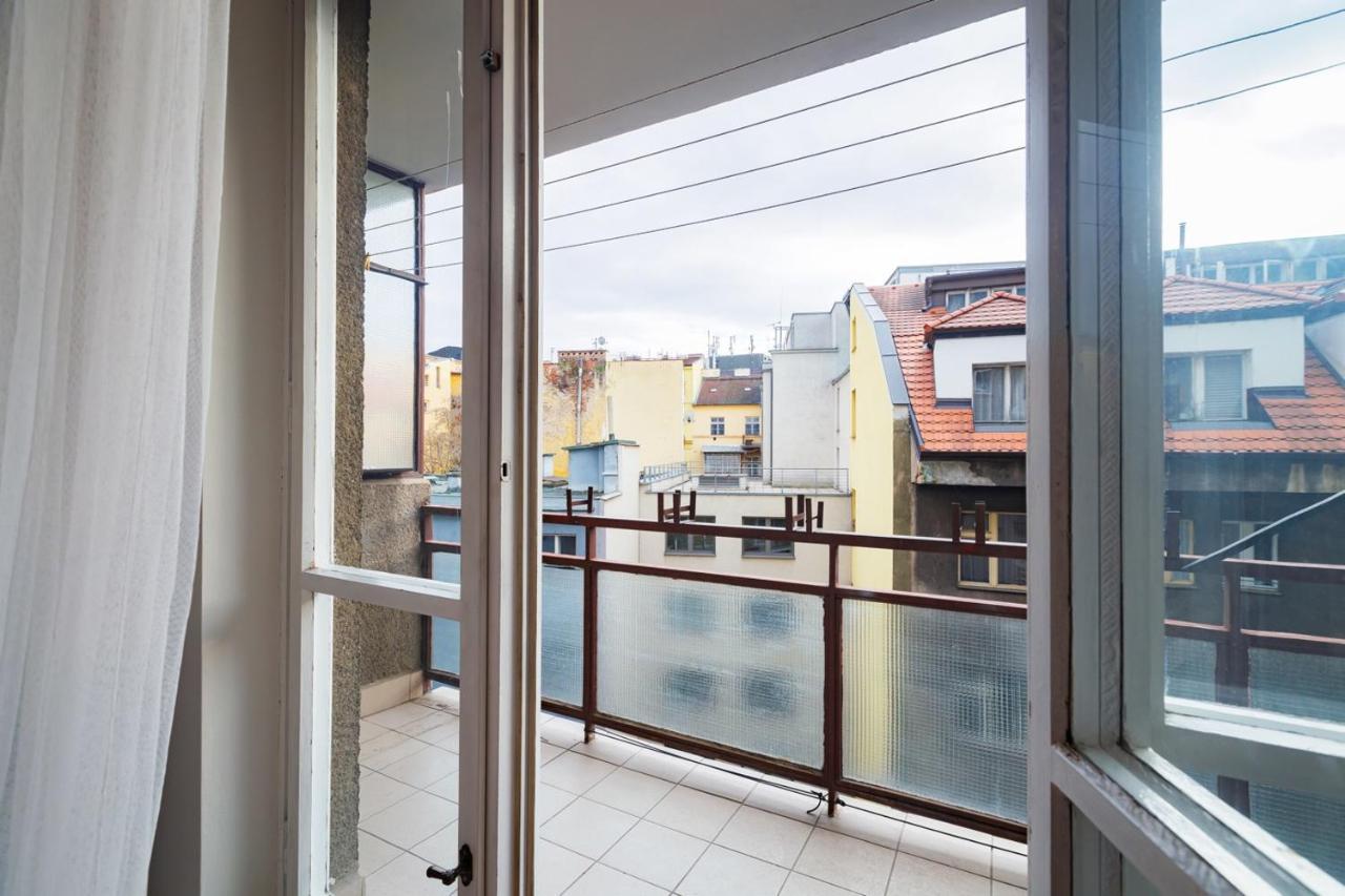 Quiet & Cozy Apartment/ Balcony / Popular Location Apartment Prague
