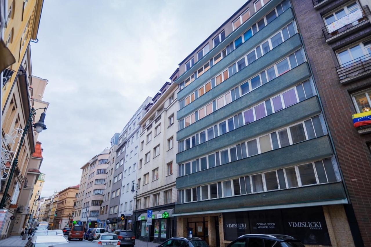 Quiet & Cozy Apartment/ Balcony / Popular Location Apartment Prague